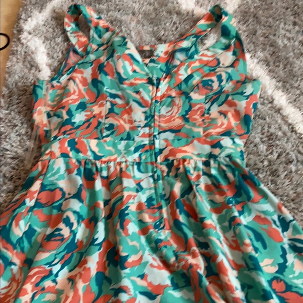 Trixxi zip up dress. - Picture 2 of 2